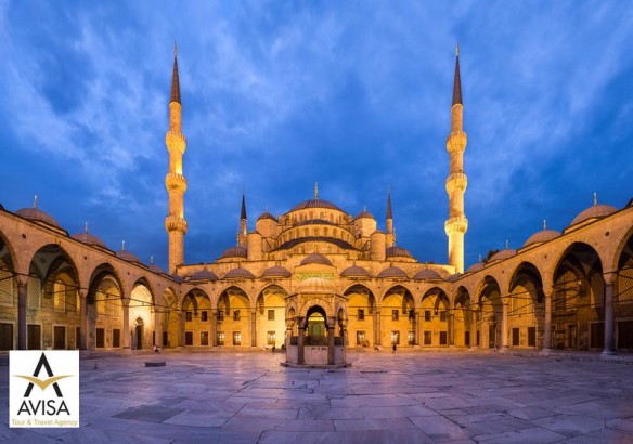 مختصری بر مسجد آبی و جذابیت‌های اطرافش