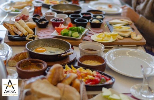 صبحانه ترکی در ۱۱ مکان برتر استانبول