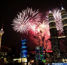 شرکت در جشن سال نو در کوالالامپور
