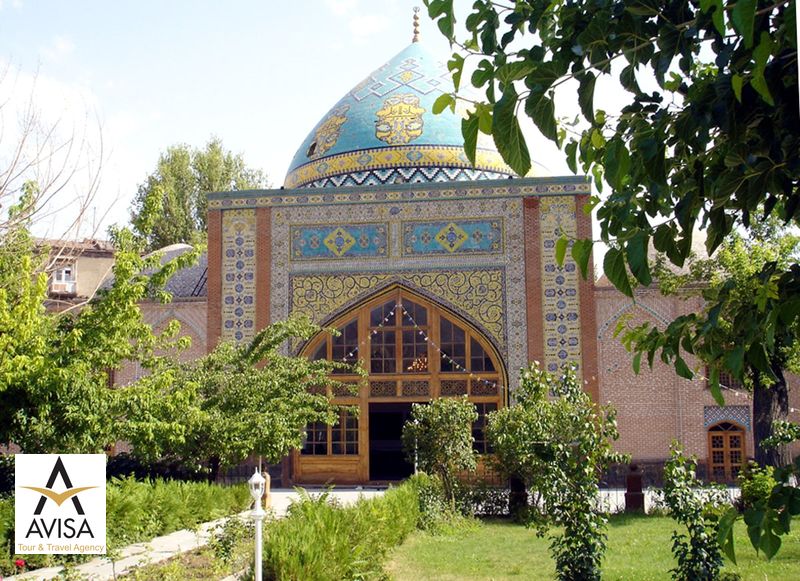 تماشای معماری زیبای ایرانی در مسجد آبی