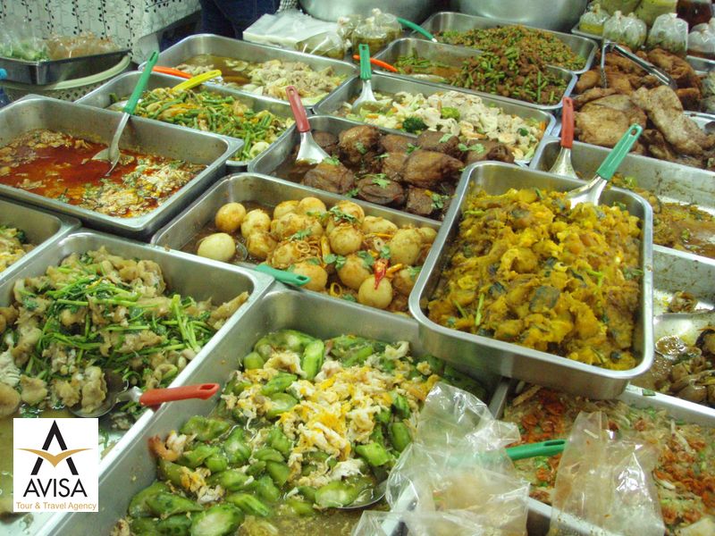 بانگلامفو؛ غذا خوردن در محله‌ای تاریخی