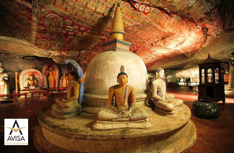 سریلانکا، معبد غار دامبولا یا معبد طلایی